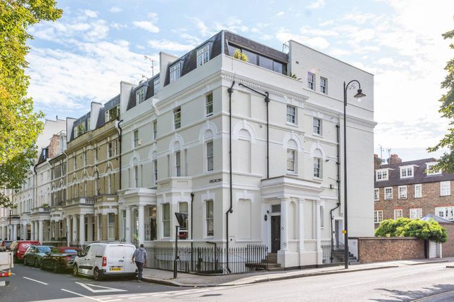 Elm Park Road, Chelsea, London, SW3 2 bed flat for sale