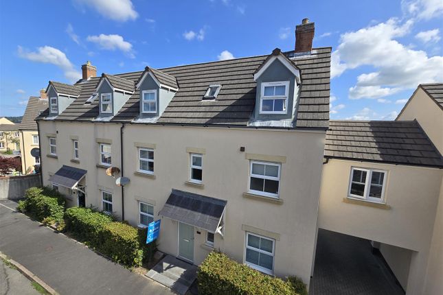 Honeysuckle Gardens, Launceston 4 bed semi