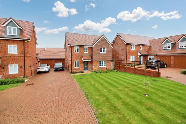 Stoches Close, Stoke Mandeville 4 bed detached house for sale