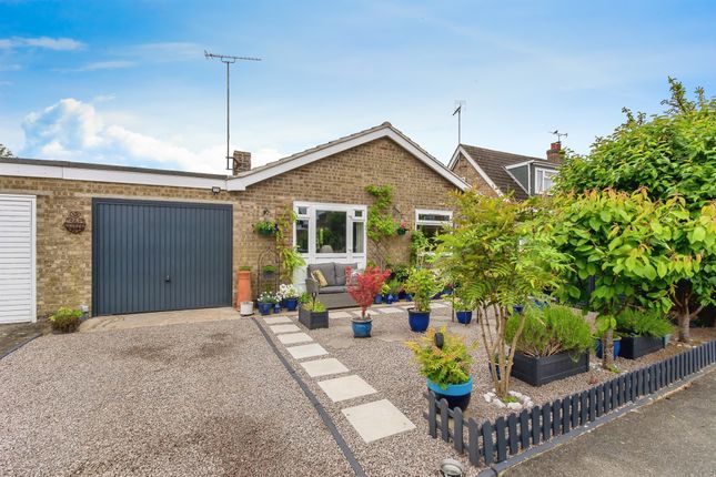 2 bedroom semi-detached bungalow for sale