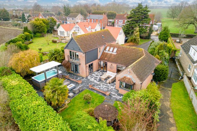 4 bed detached house