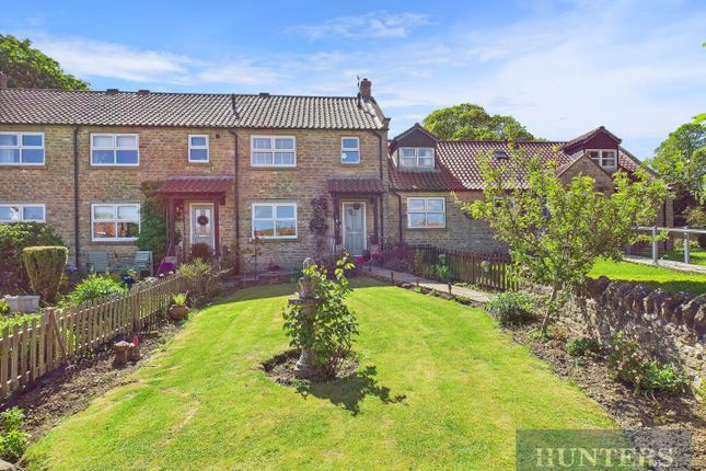 Dreaken Fold, West Ayton, Scarborough 3 bed cottage for sale