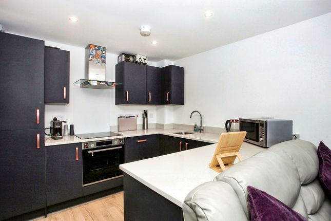 2 bedroom maisonette for sale