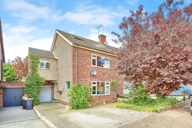 5 bed semi-detached house