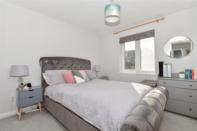 2 bed flat