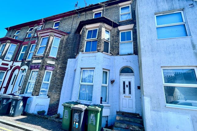5 bed terraced house