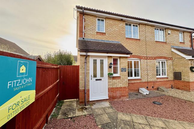 Morris Court, Yaxley 3 bed semi