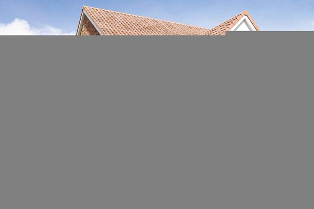 4 bed detached house