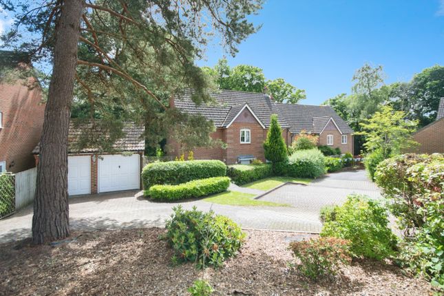 4 bed detached house