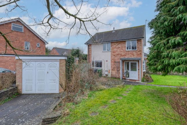 Crabtree Drive, Sidemoor, Bromsgrove... 3 bed detached house for sale