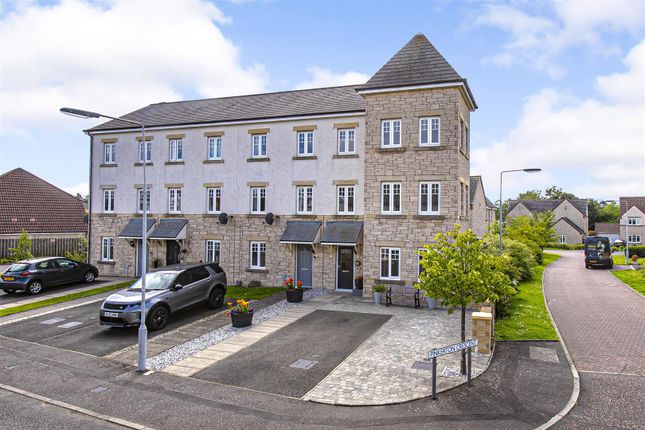 4 bedroom town house for sale