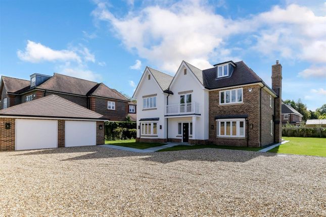 Wonford Close, Walton On The Hill... 5 bed detached house for sale