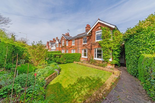 London Road, Dunton Green, Sevenoaks... 4 bed semi