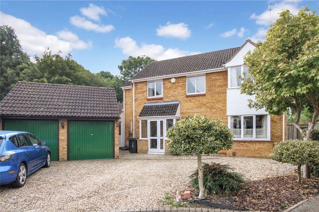 Harebell Close, Swindon SN25 4 bed detached house for sale