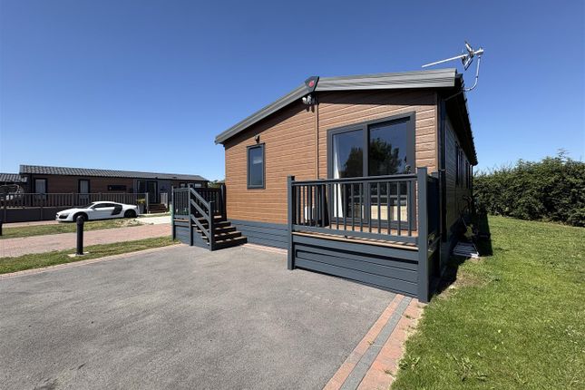 2 bedroom park home for sale