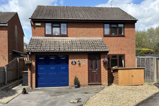 Haywards Farm Close, Verwood 4 bed detached house for sale