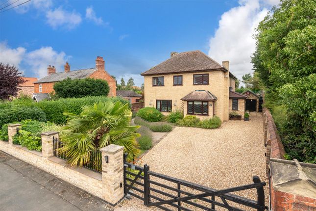 5 bed detached house