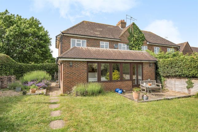 Farleys Close, West Horsley 3 bed semi