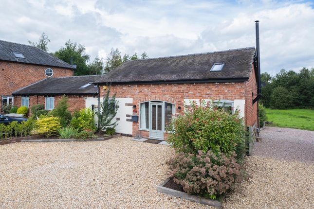 3 bed link-detached house