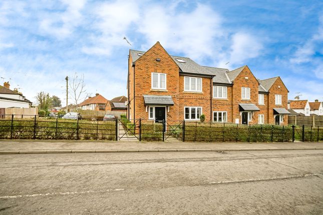 4 bed end terrace house