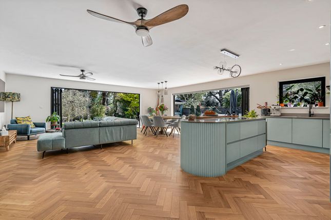 Send Hill, Send, Woking, Surrey, GU23 4 bed bungalow for sale