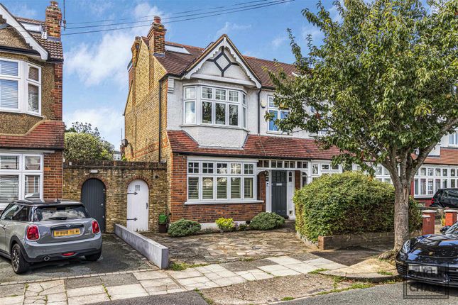 Halstead Gardens, London N21 4 bed end of terrace house for sale