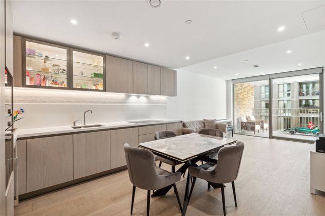 Palmer Road, London, SW11 2 bed apartment for sale