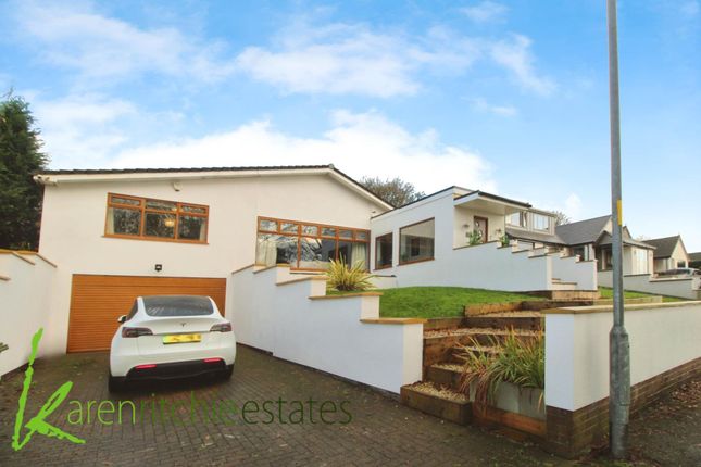 4 bed detached house