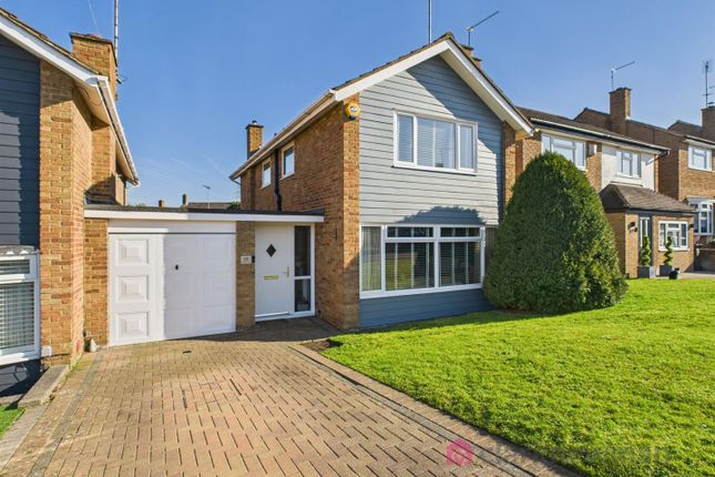 3 bed link detached house