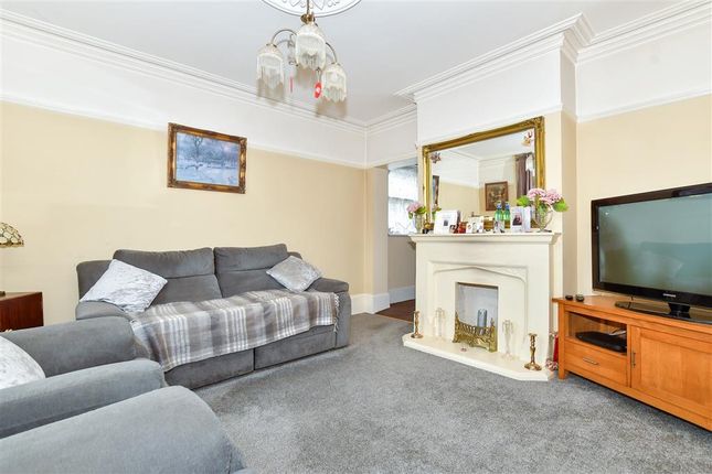 3 bed detached house