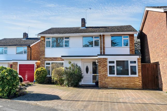 5 bed detached house