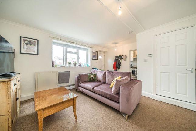 St. Mark's Hill, Surbiton KT6 1 bed flat for sale