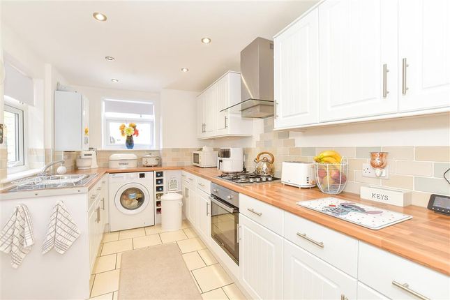 3 bed end terrace house
