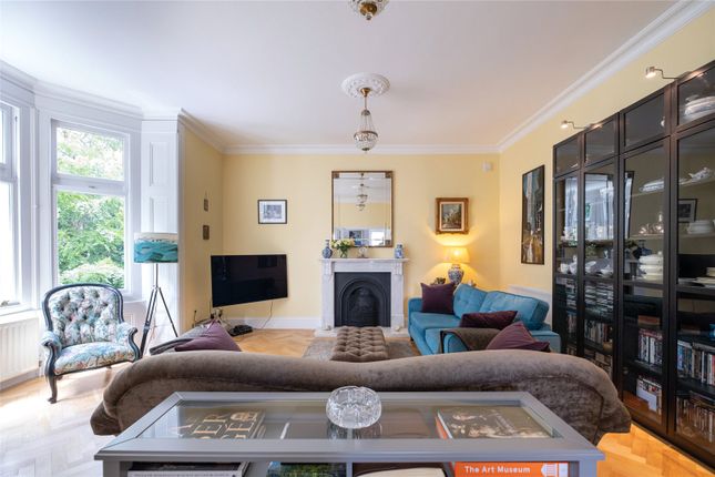 6 bed flat
