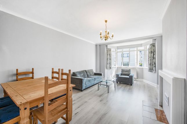 St. James Close, St John's Wood, London 2 bed flat for sale