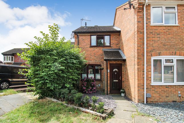 Rifle Way,  Farnborough, GU14 2 bed terraced house for sale