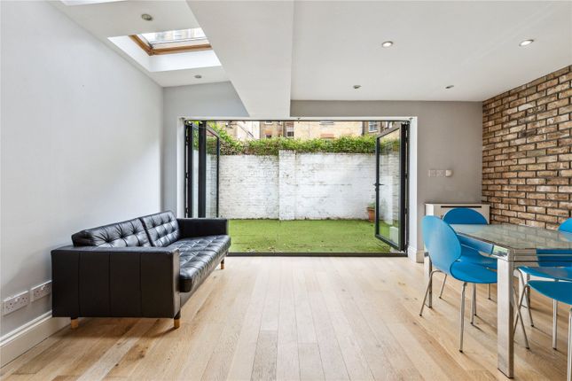 Warriner Gardens, SW11 2 bed apartment for sale