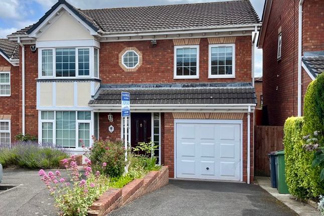 5 bed detached house