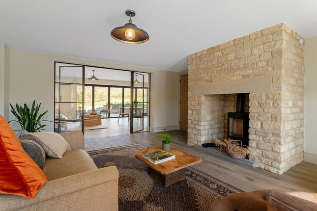 The Britannia, Barnard Gate, Witney... 4 bed semi