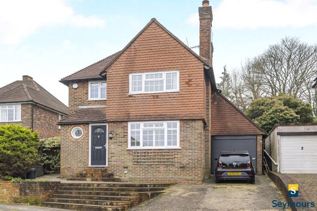 High View Road, Surrey GU2 3 bed detached house for sale