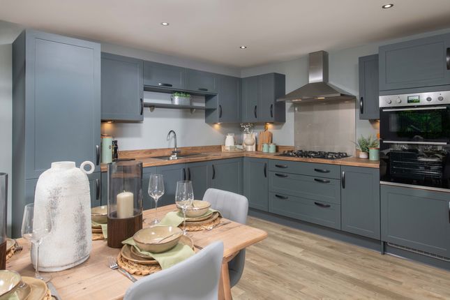 4 bed detached house
