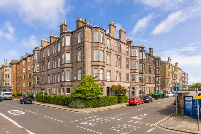 3 bedroom flat for sale