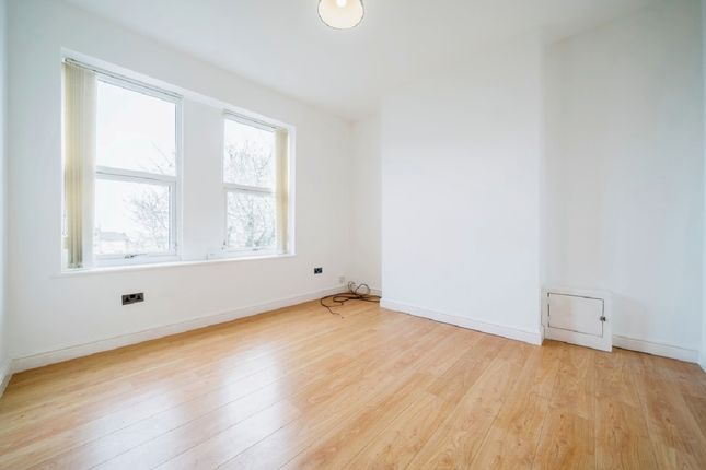 1 bedroom ground floor flat for sale