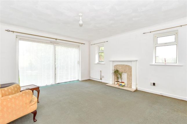 3 bed detached bungalow