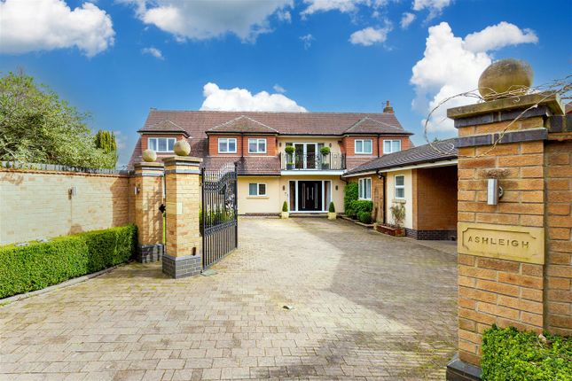 off Kemp Road, Swanland 4 bed detached house for sale