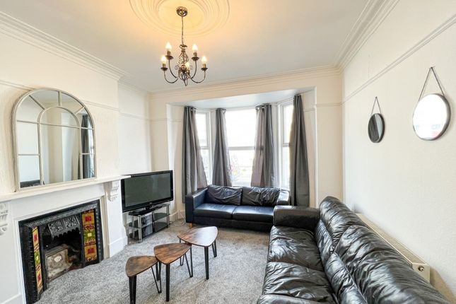 5 bedroom terraced house for sale