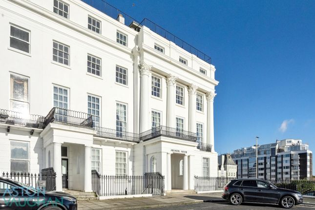 Arundel Terrace, Brighton BN2 2 bed apartment for sale