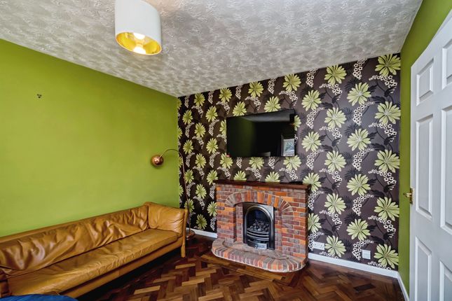 2 bedroom semi-detached bungalow for sale