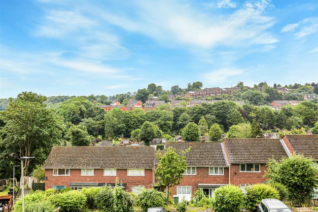 4 bedroom end of terrace house for sale