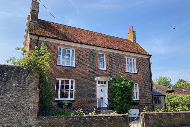 4 bed detached house